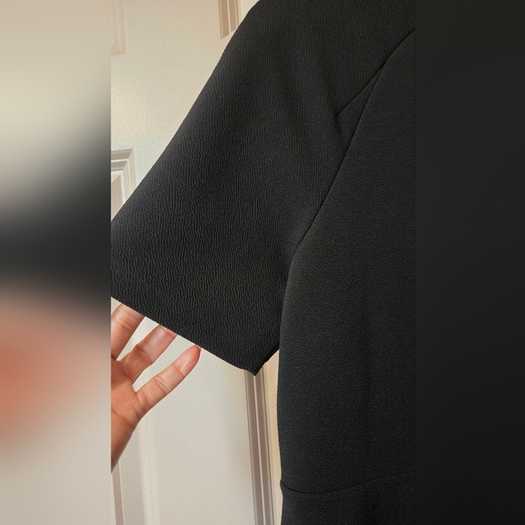 LOFT Elegant Black Blouse - Picture 4 of 5